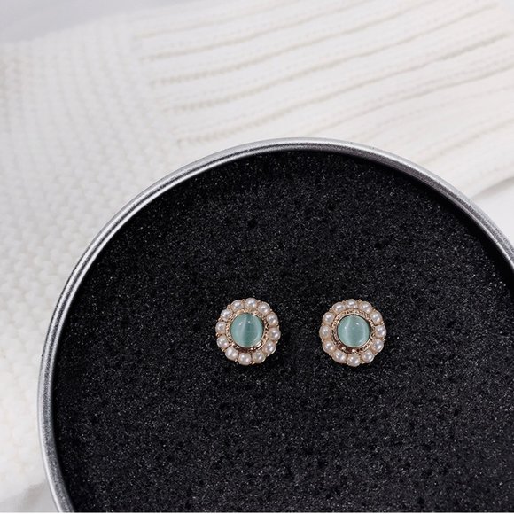 💙💕💕Last oneGreen Cat Eye Stone Style Pearl Stud Earrings - Picture 11 of 13